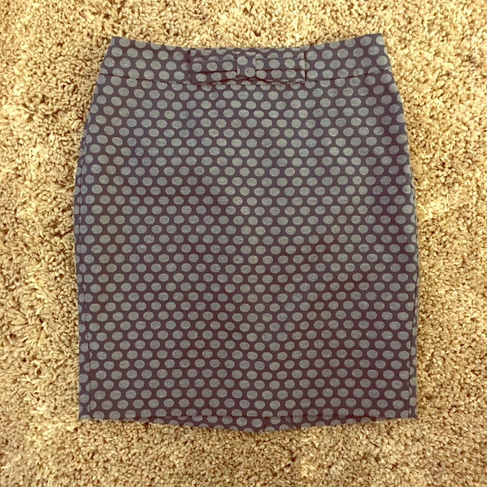 Loft skirt size 2 - only worn twice!